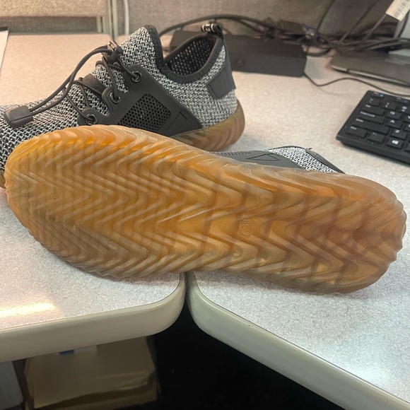 Gray steel toe safety shoes - Picture 2 of 3